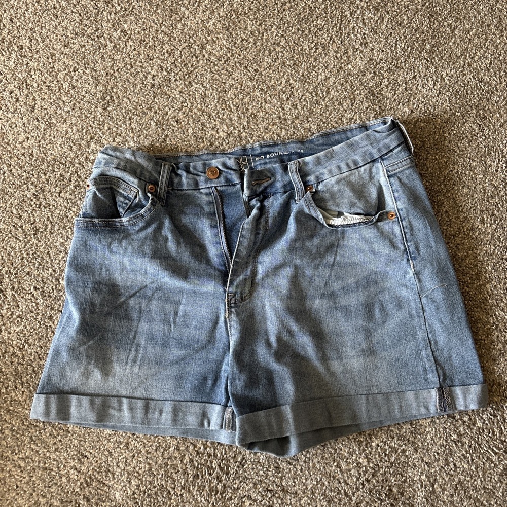 NOBO No Boundaries Women's Size 15 High Rise Button Fly Cutoff Denim Jean Shorts